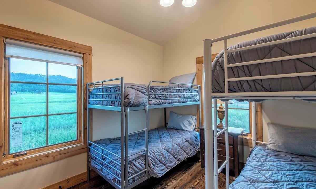 Photo of Bedroom in Victor
