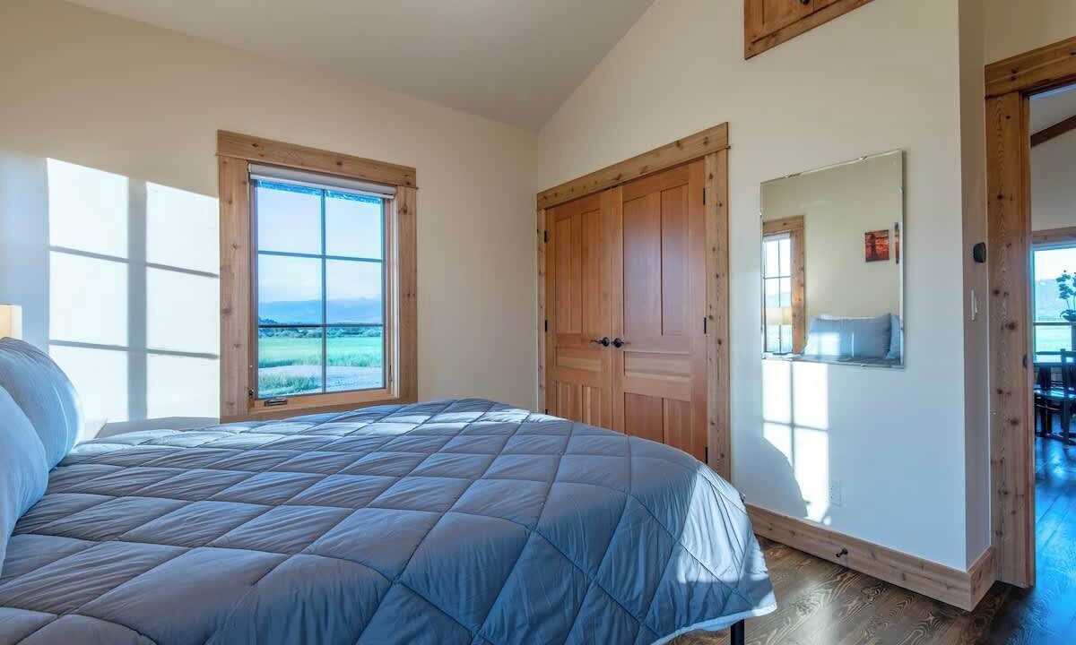 Photo of Bedroom in Victor