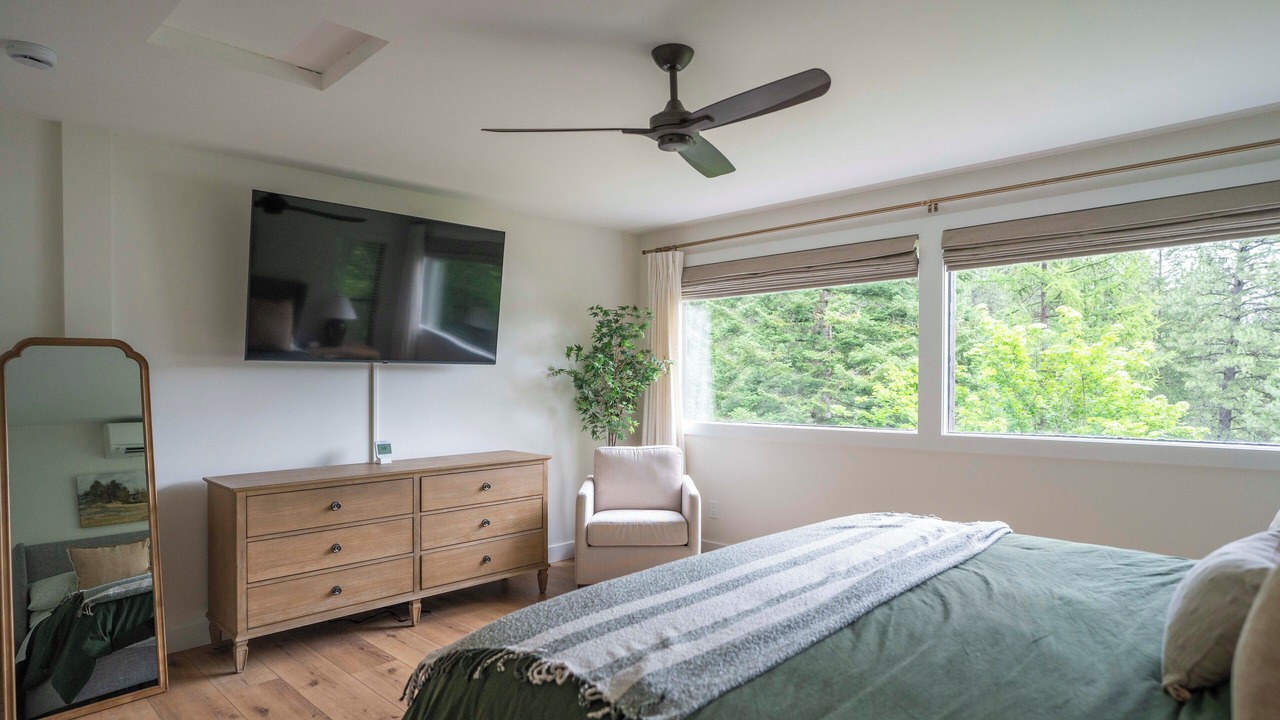 Photo of Bedroom in Hayden Lake