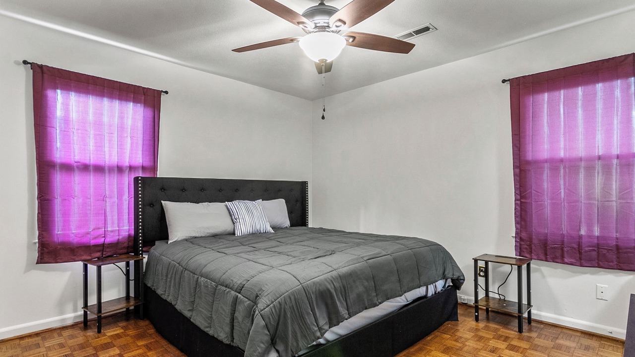Photo of Bedroom in Northport