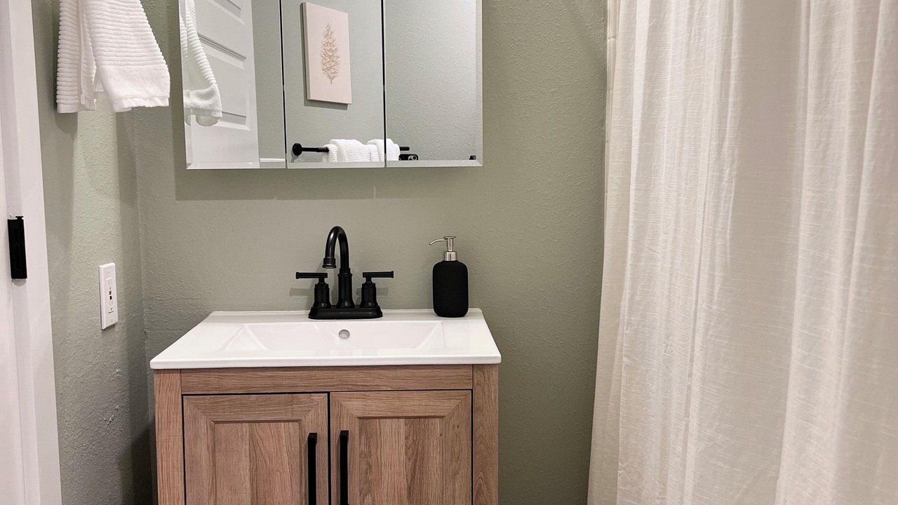 Photo of Bathroom in Eatonville