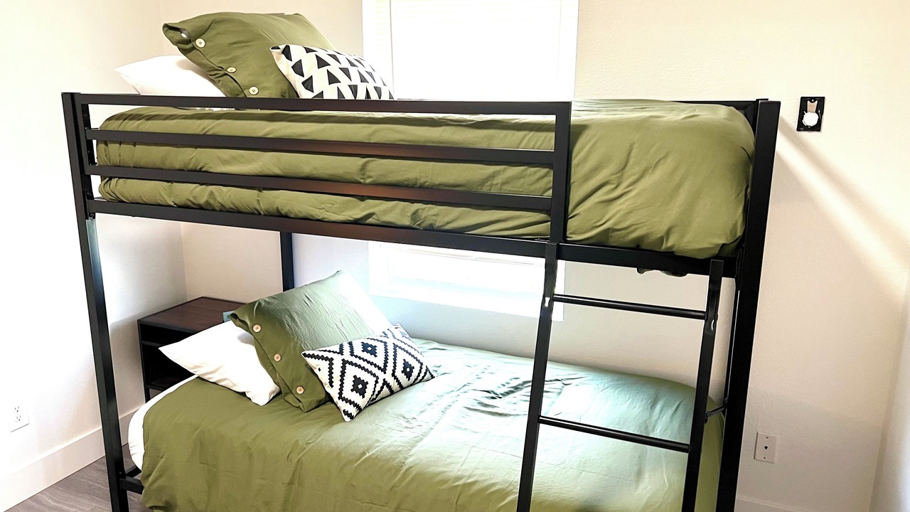 Photo of Bedroom in Eatonville