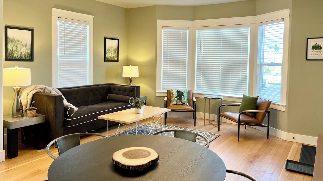 Photo of Livingroom in Eatonville