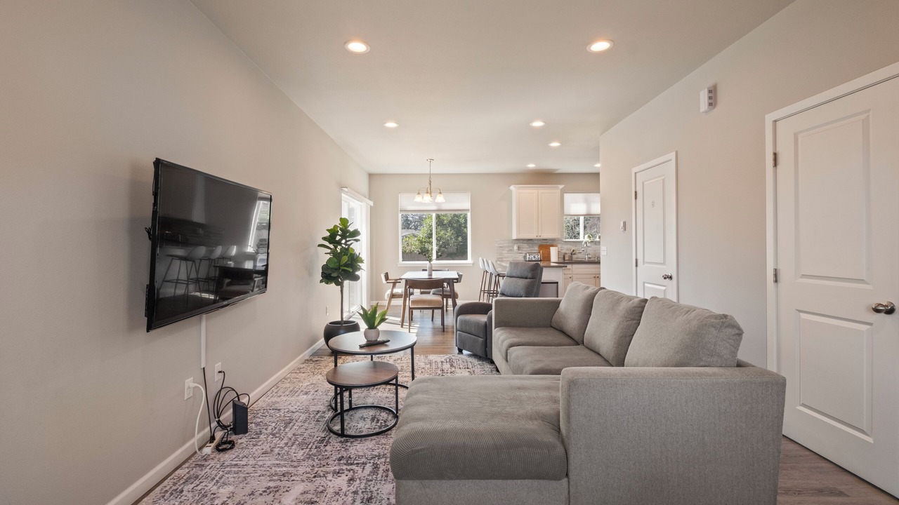 Photo of Livingroom in Lakewood