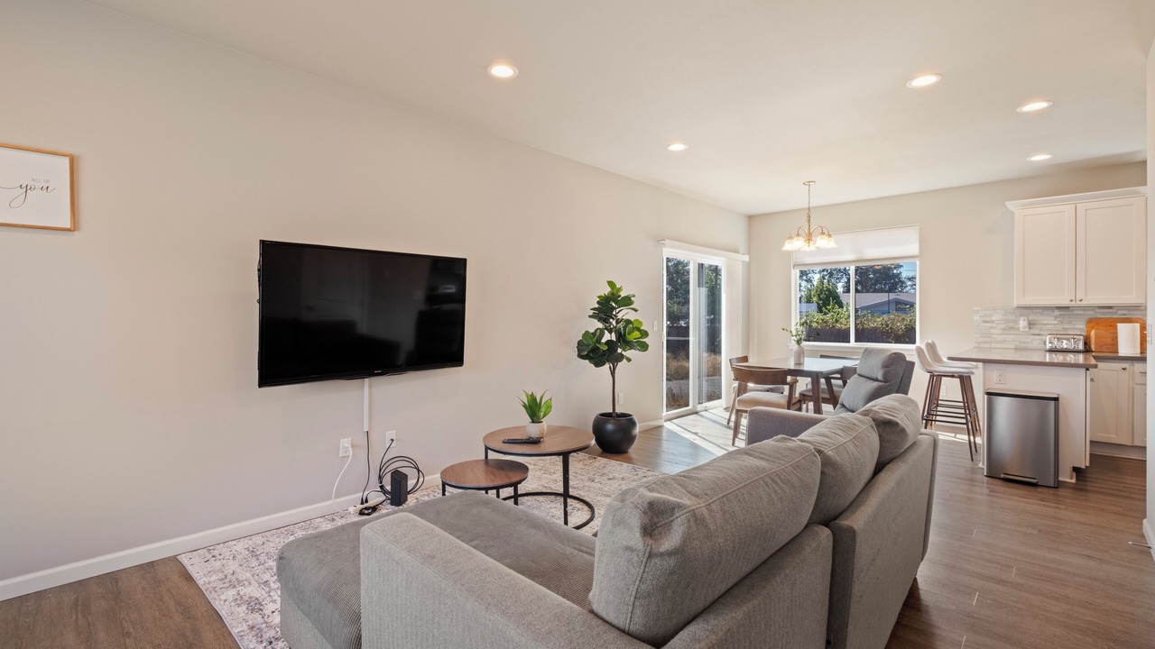 Photo of Livingroom in Lakewood