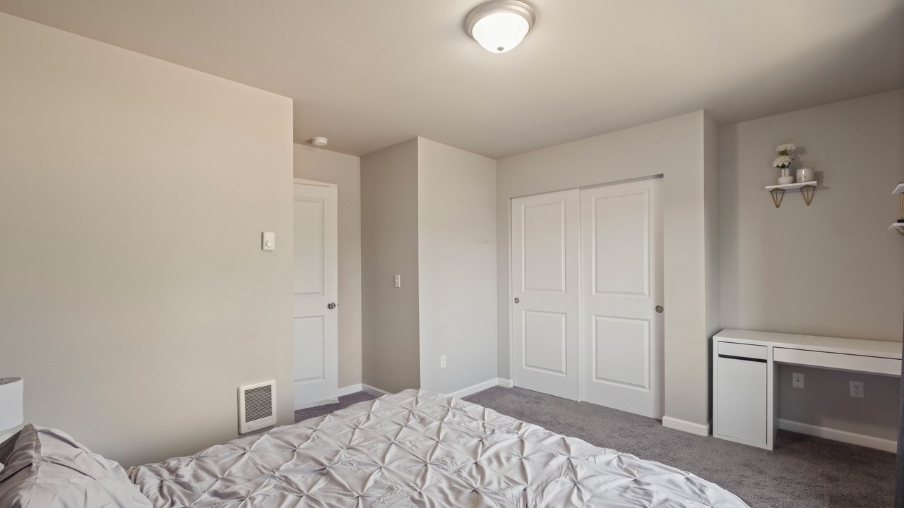 Photo of Bedroom in Lakewood