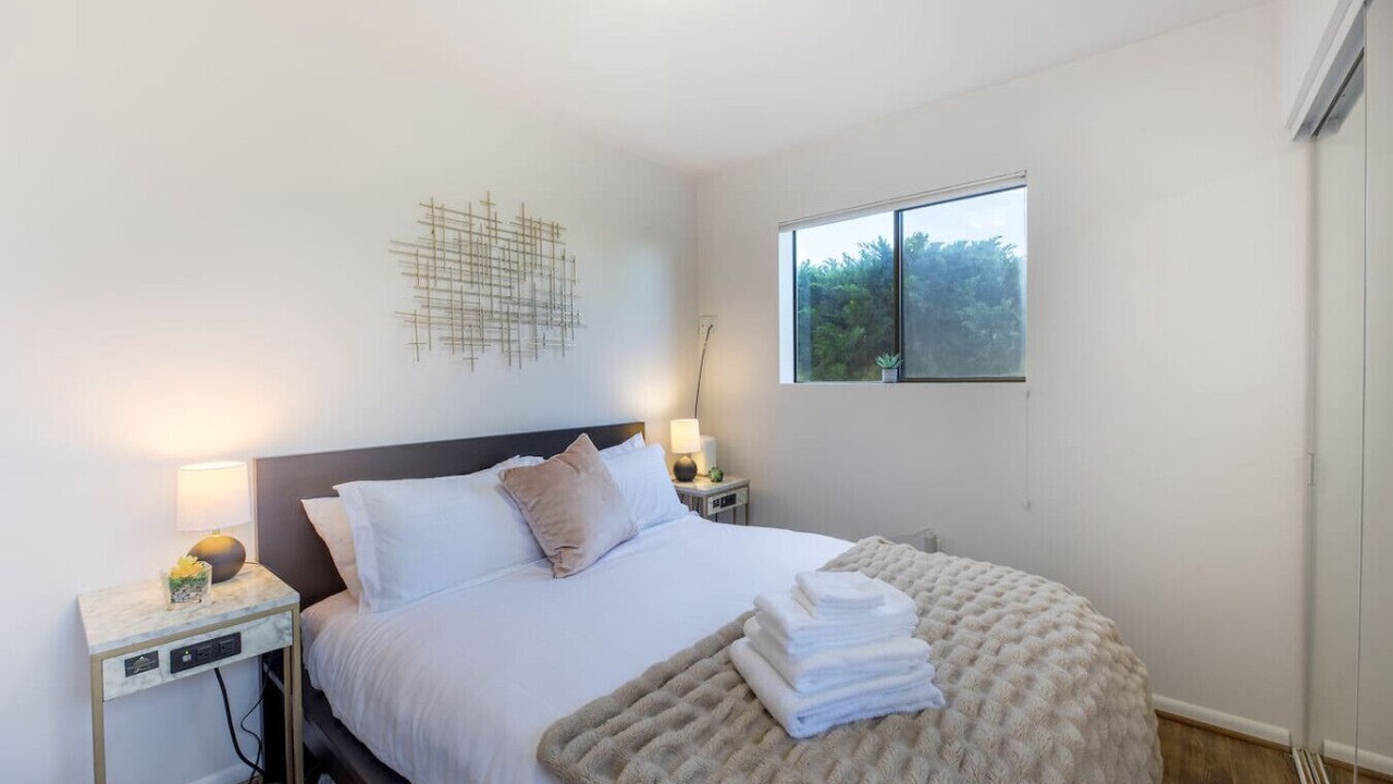 Photo of Bedroom in Oak Harbor