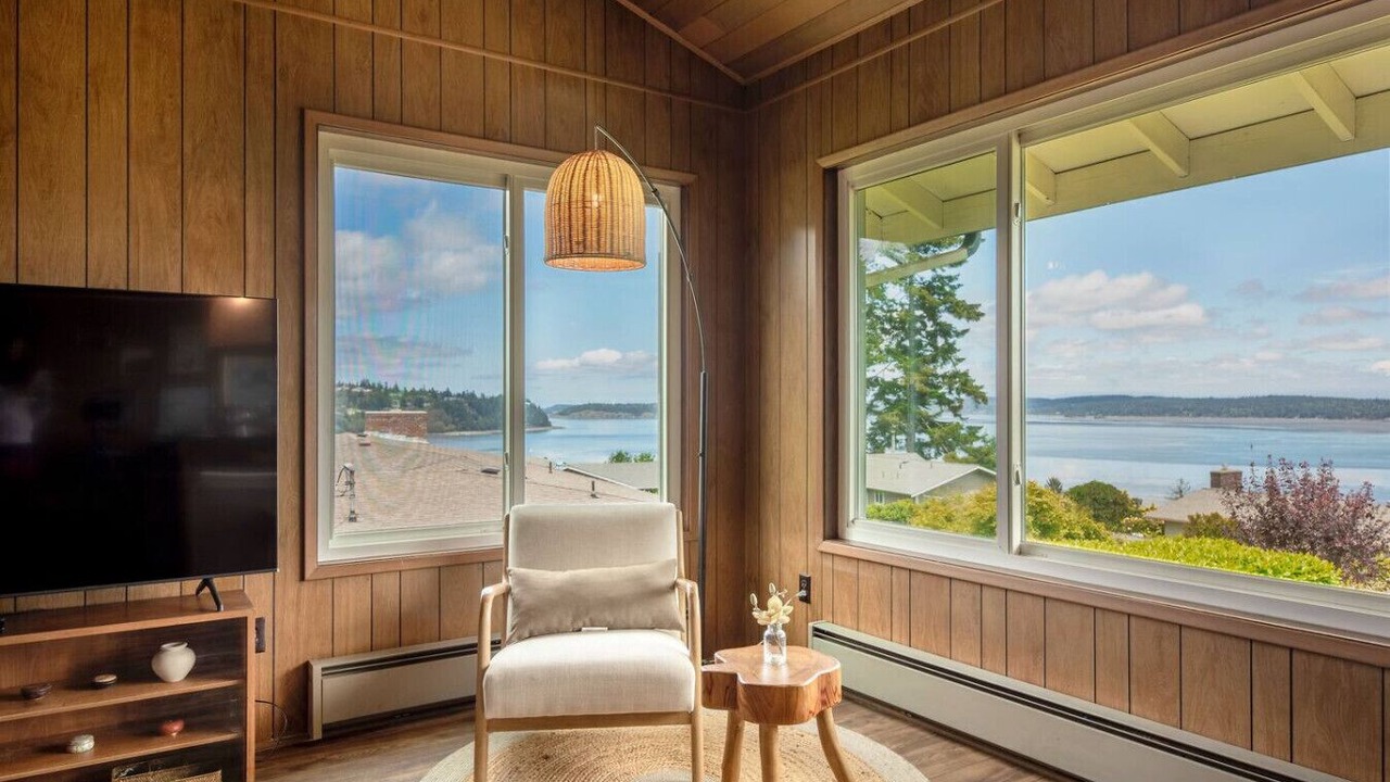 Photo of Livingroom in Oak Harbor