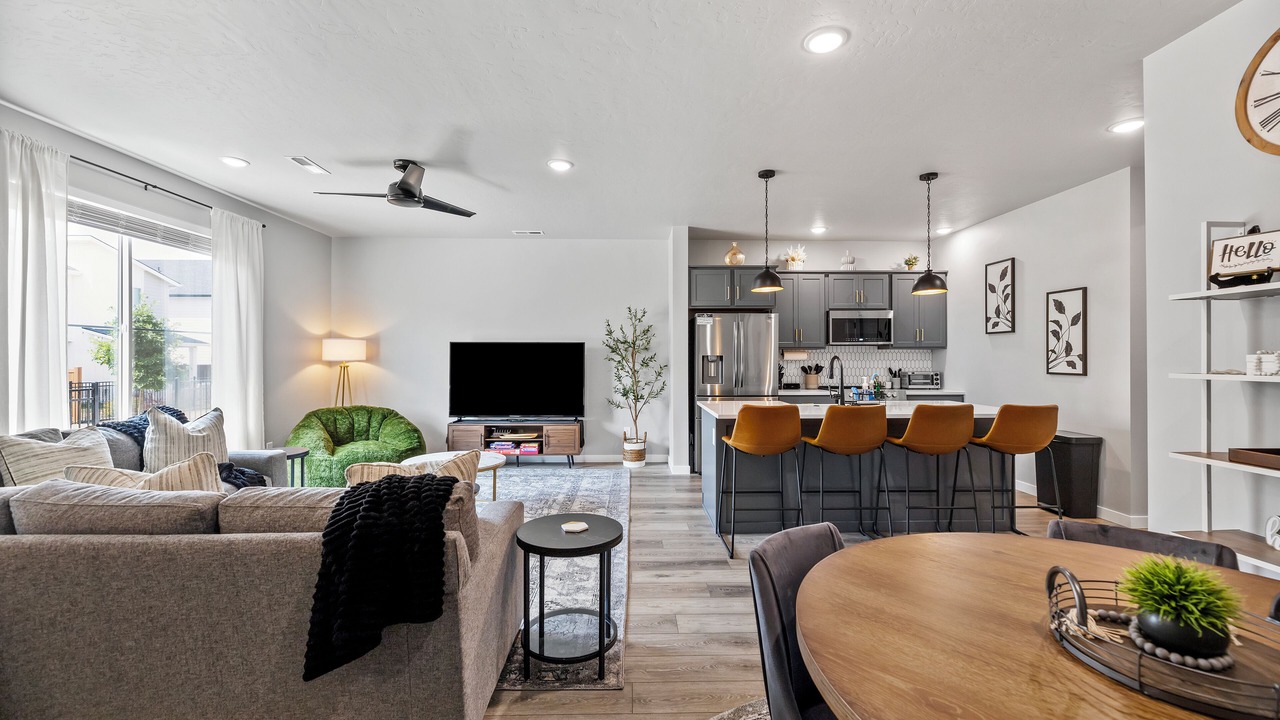 Photo of Livingroom in Southwest Ada County Alliance