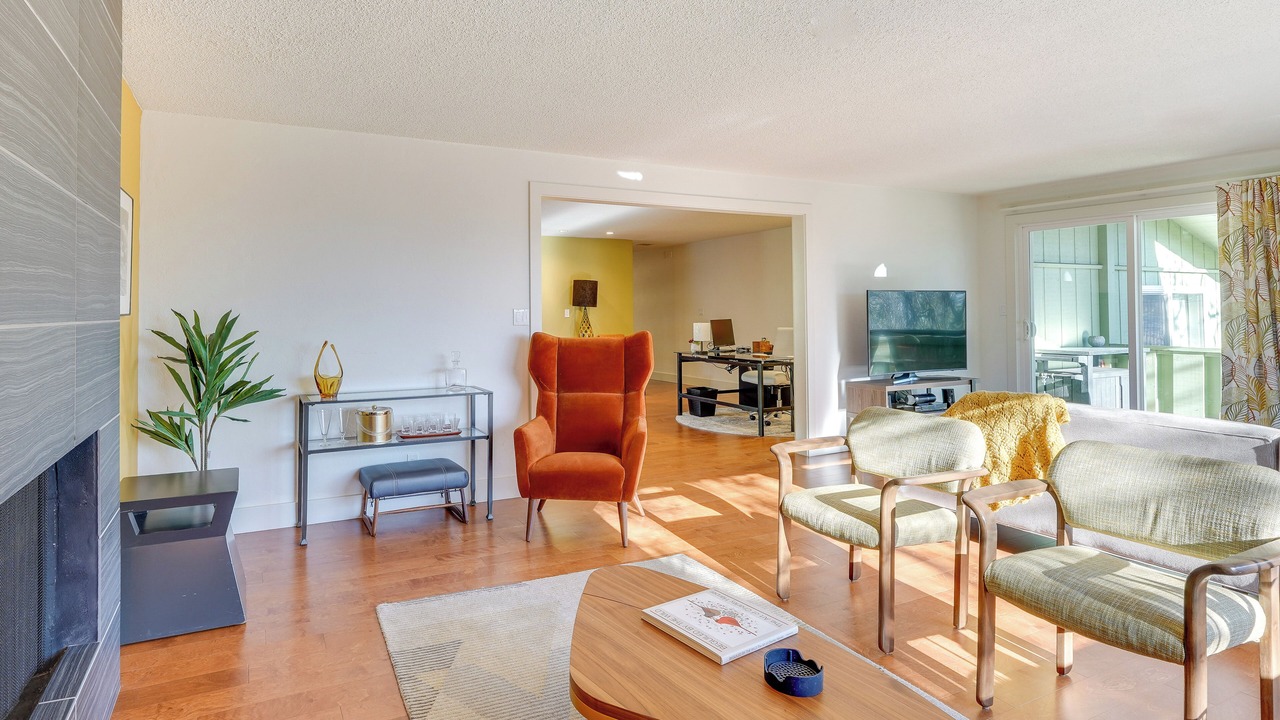 Photo of Livingroom in Medford