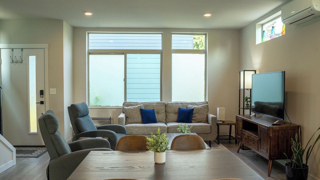 Photo of Livingroom in South Delridge