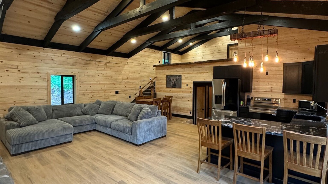 Photo of Livingroom in Island Park