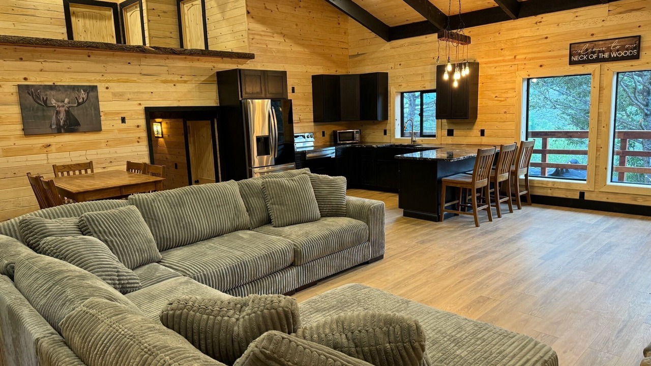 Photo of Livingroom in Island Park