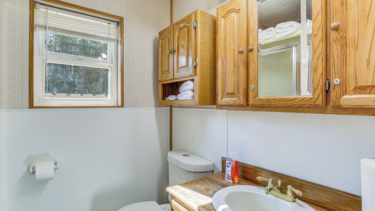 Photo of Bathroom in Crescent