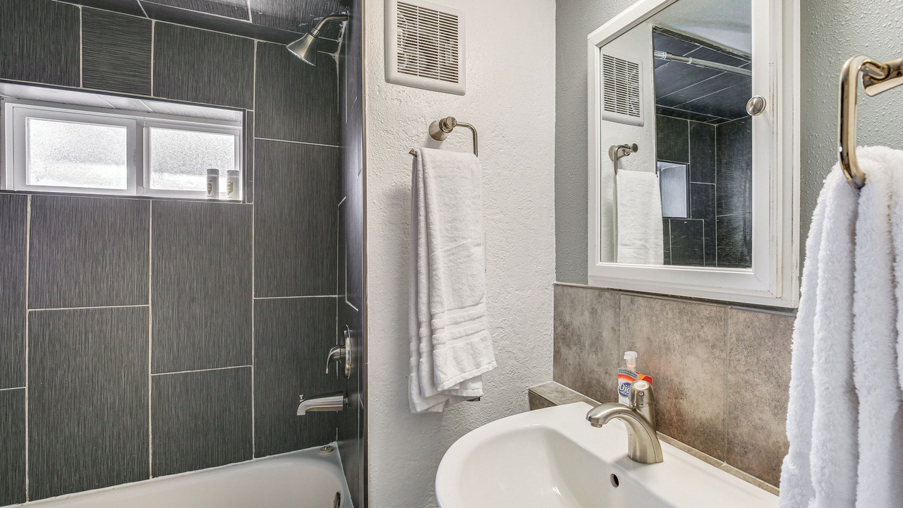 Photo of Bathroom in Crescent