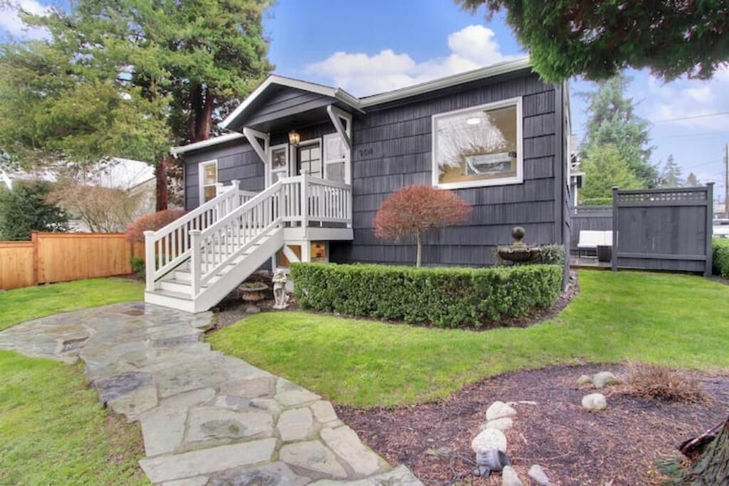 Photo of Outdoor in Whittier Heights