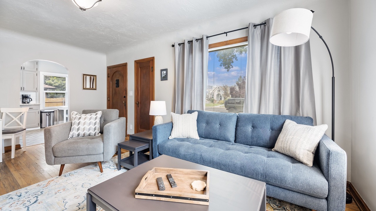 Photo of Livingroom in Veterans Park