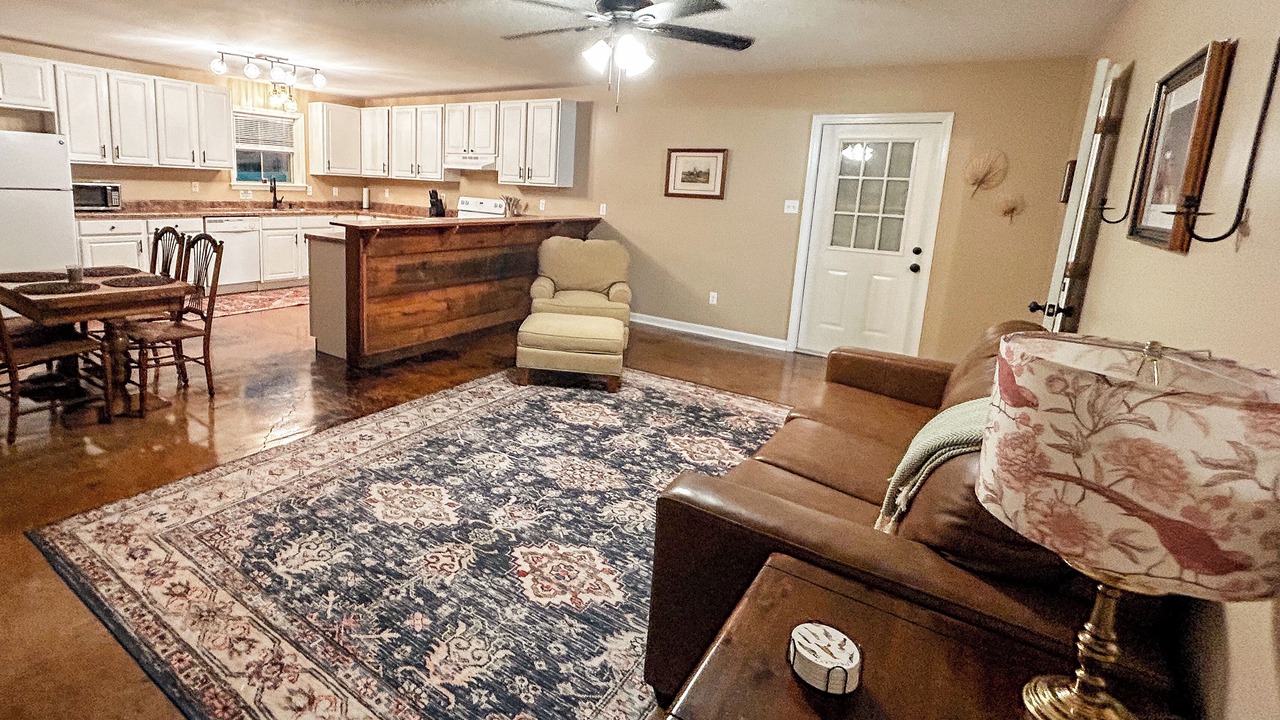 Photo of Livingroom in Mount Pleasant