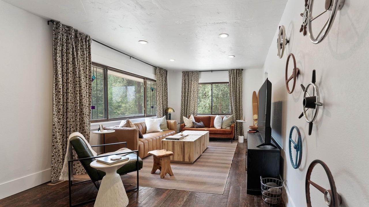 Photo of Livingroom in Nine Mile Falls