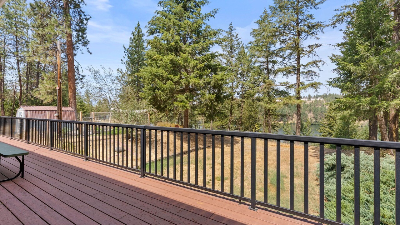 Photo of Patio Balcony in Nine Mile Falls