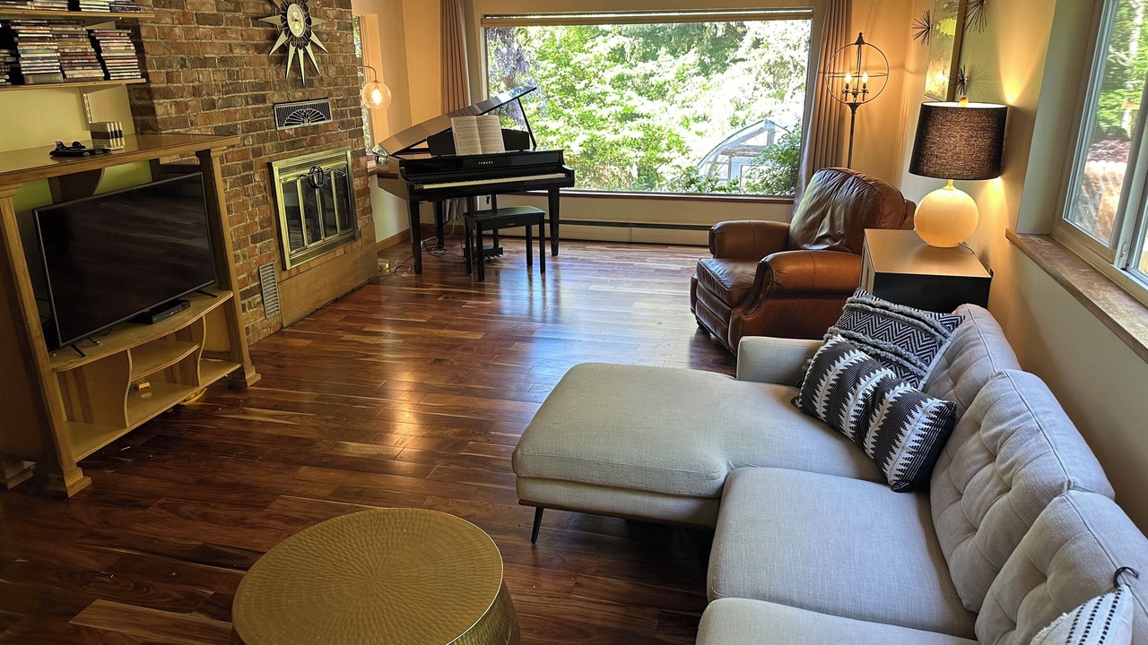 Photo of Livingroom in Seahurst