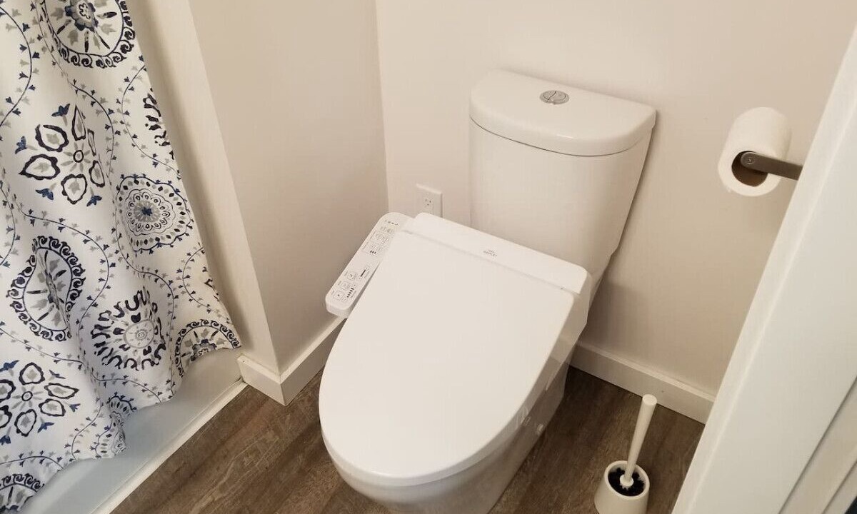 Photo of Bathroom in Point Roberts