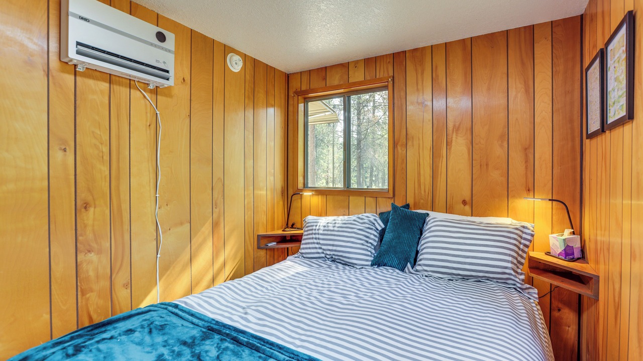 Photo of Bedroom in La Pine