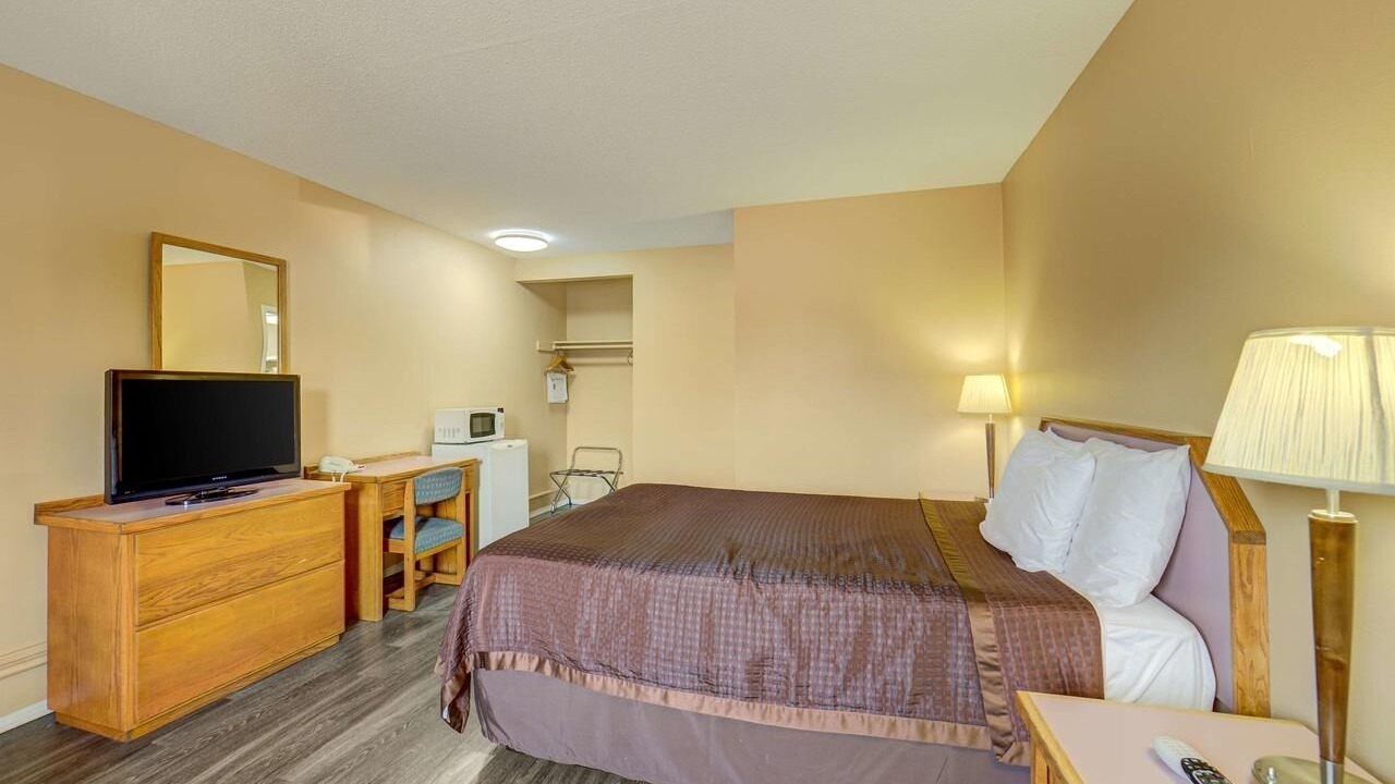 Photo of Bedroom in Ashland