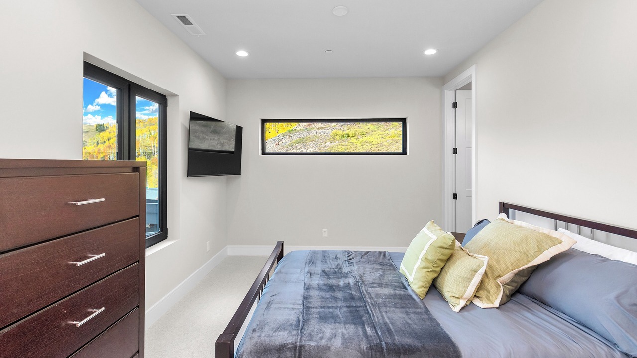 Photo of Bedroom in Powder Mountain
