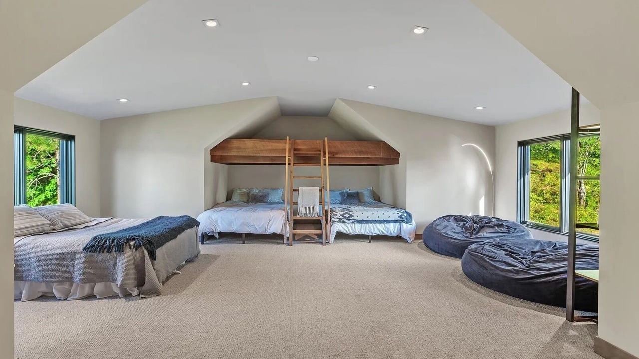 Photo of Bedroom in Harrison