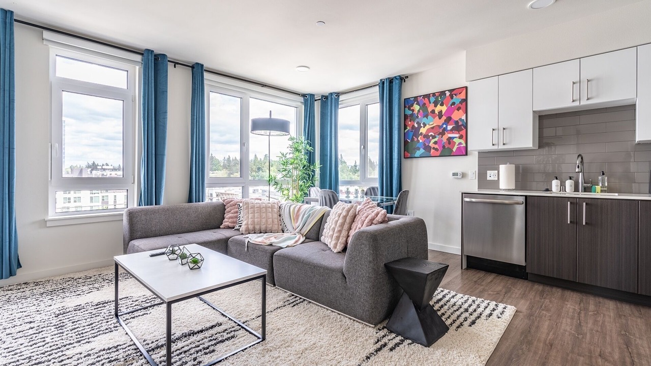 Photo of Livingroom in West Bellevue