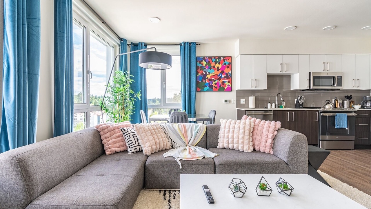 Photo of Livingroom in West Bellevue