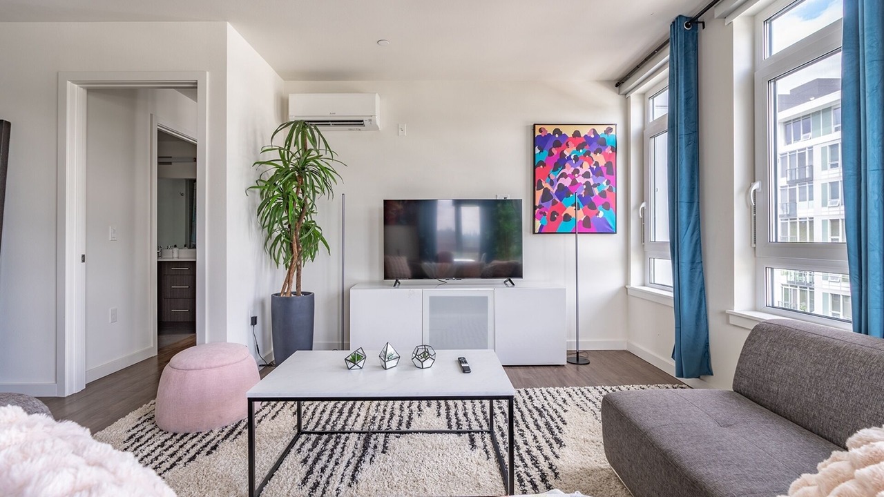 Photo of Livingroom in West Bellevue