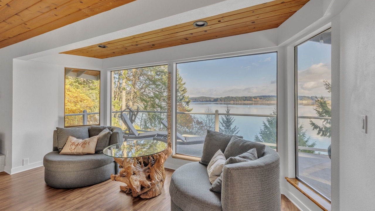 Photo of Bedroom in Longbranch
