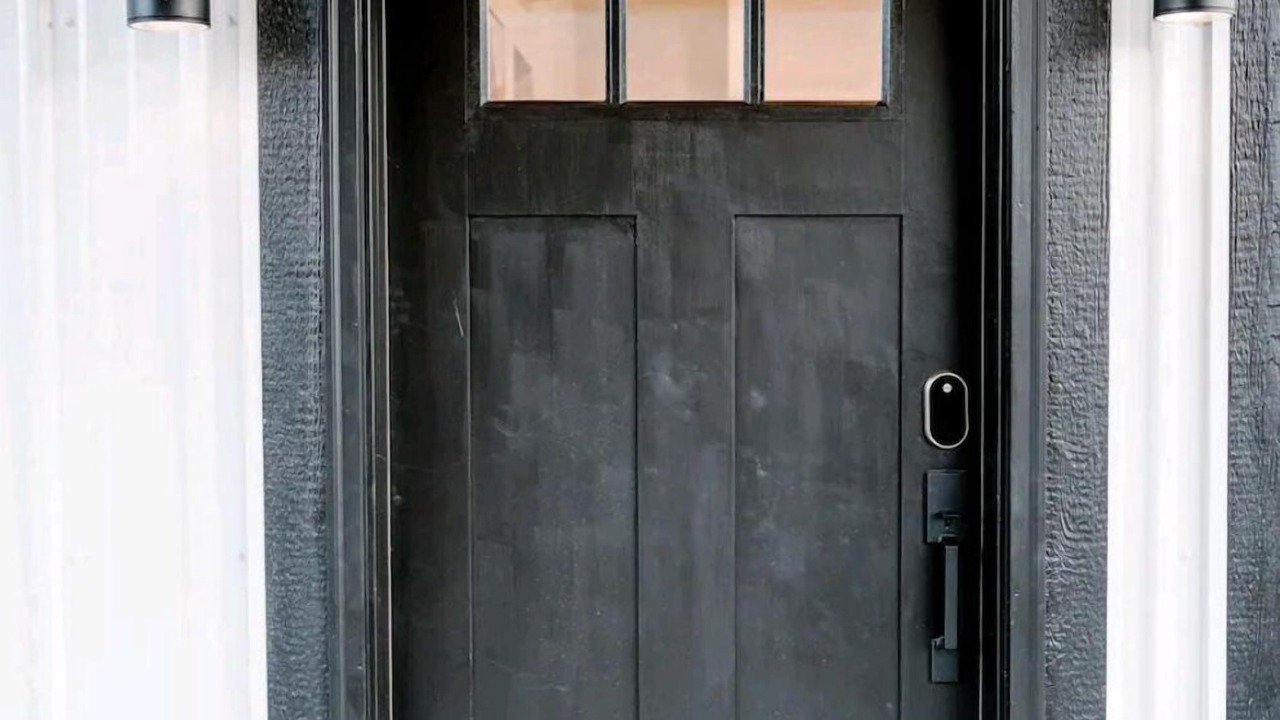 Photo of Outdoor in White Bird