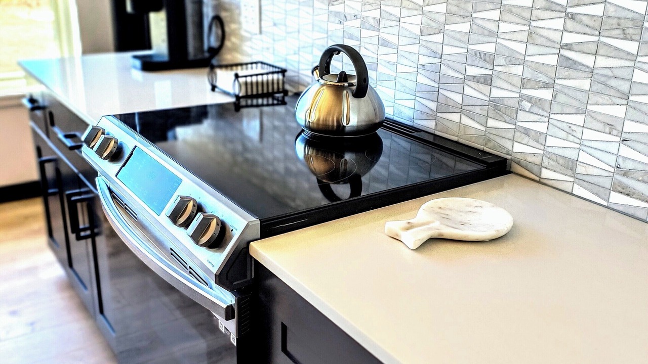 Photo of Kitchen in White Bird