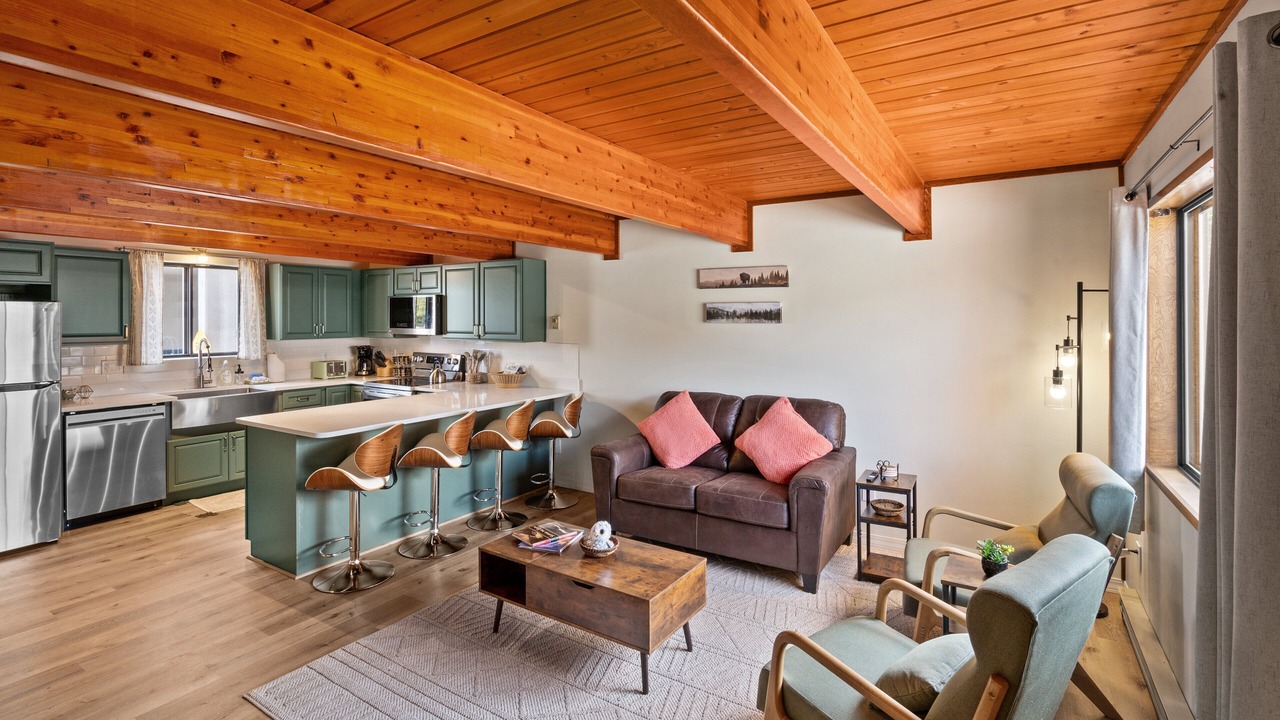 Photo of Livingroom in West Yellowstone