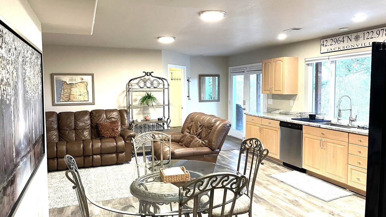 Photo of Livingroom in Jacksonville