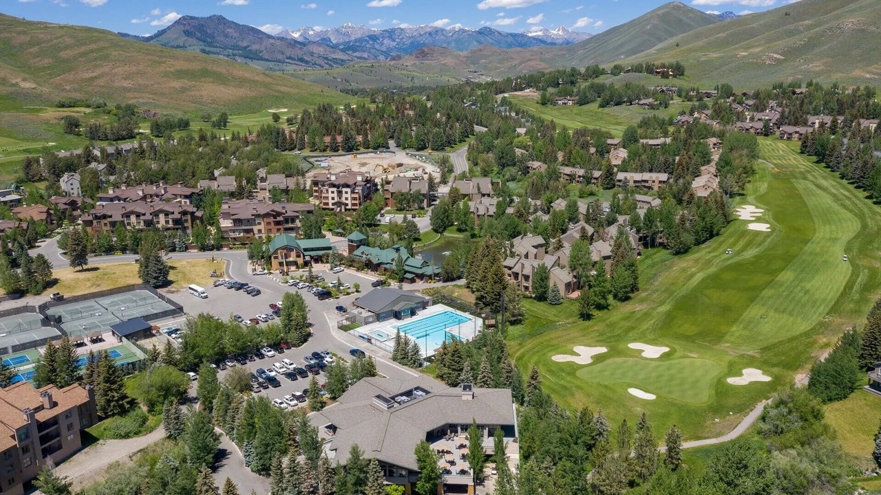 Photo of Others in Elkhorn Village