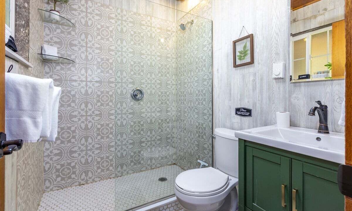 Photo of Bathroom in Packwood