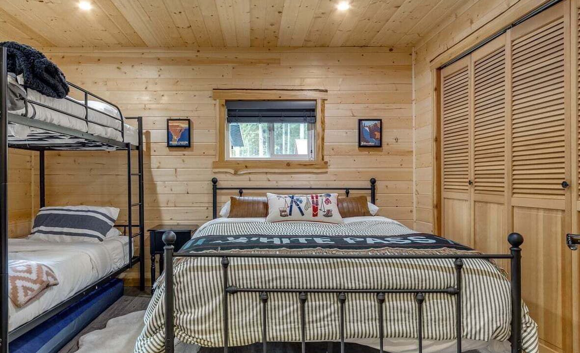 Photo of Bedroom in Packwood