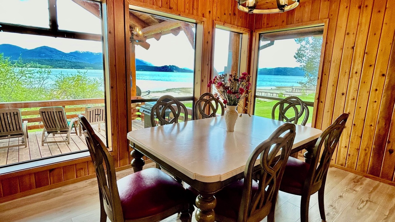 Photo of Bedroom in Sandpoint