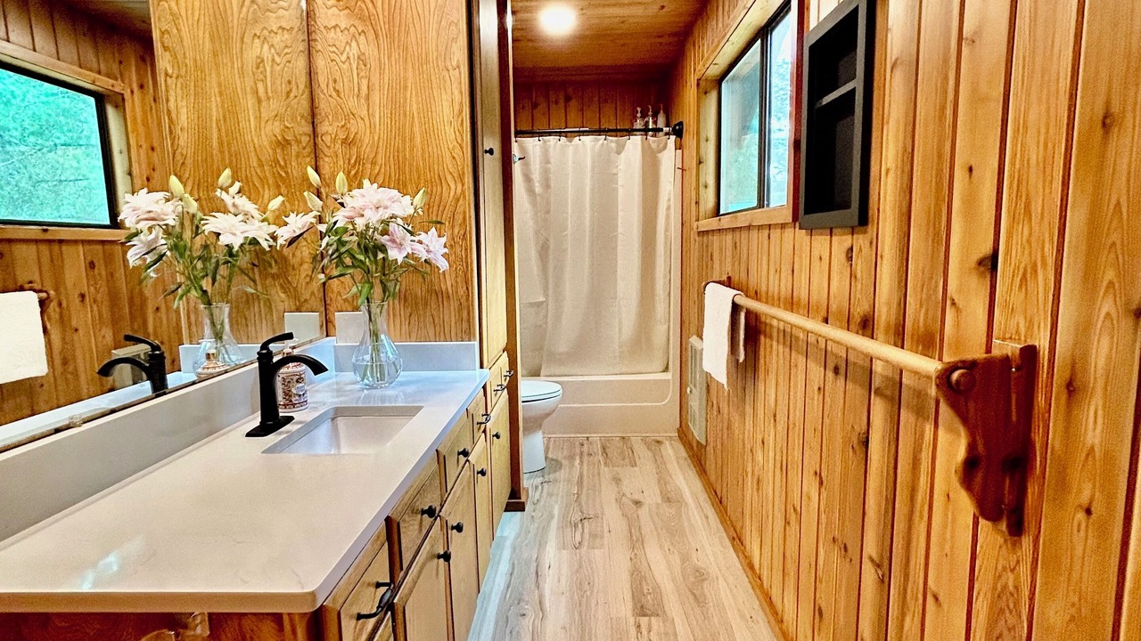 Photo of Bathroom in Sandpoint