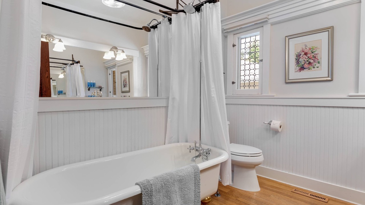 Photo of Bathroom in North End