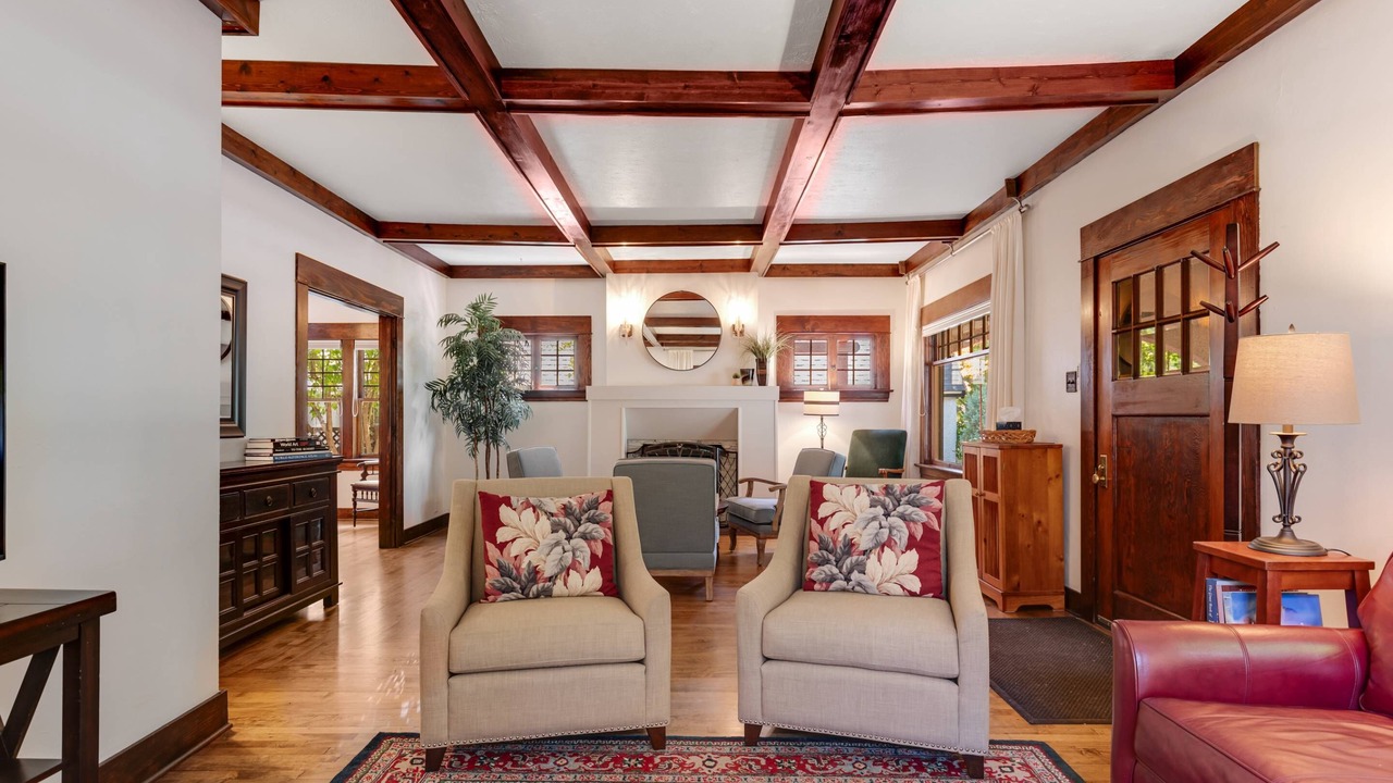 Photo of Livingroom in North End
