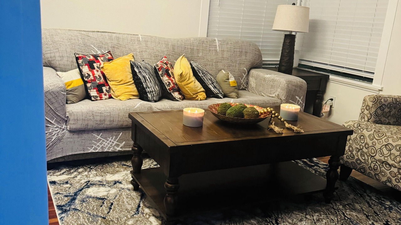 Photo of Livingroom in SeaTac