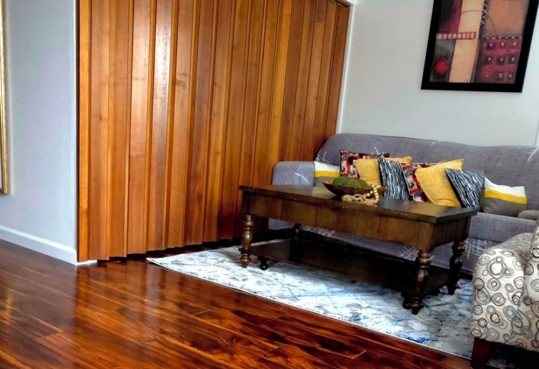 Photo of Livingroom in SeaTac