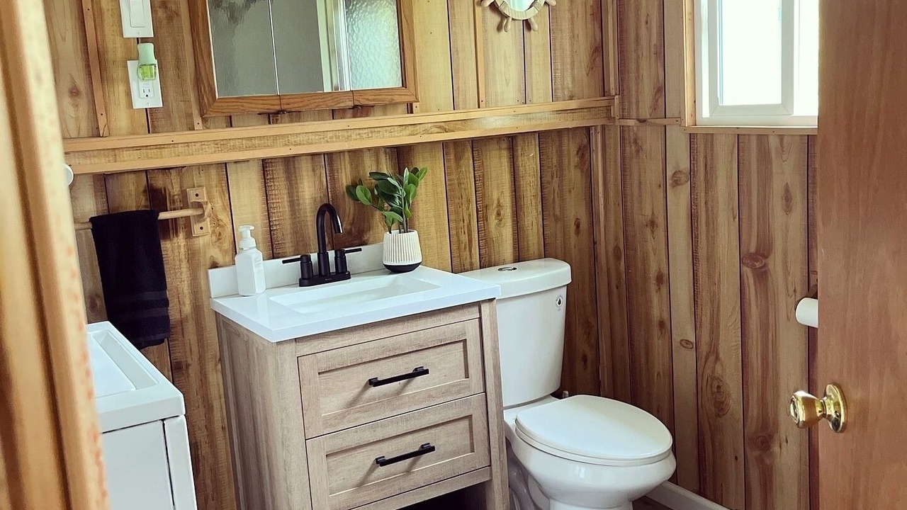 Photo of Bathroom in Worley