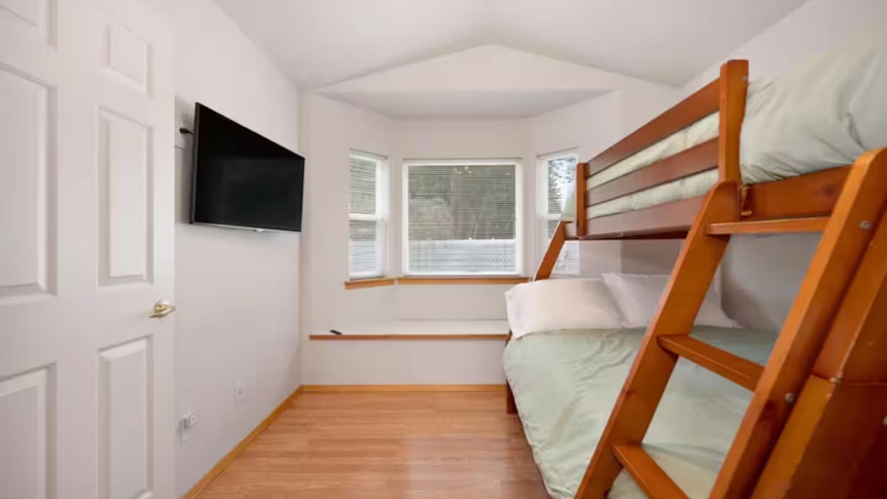 Photo of Bedroom in Hayden Lake