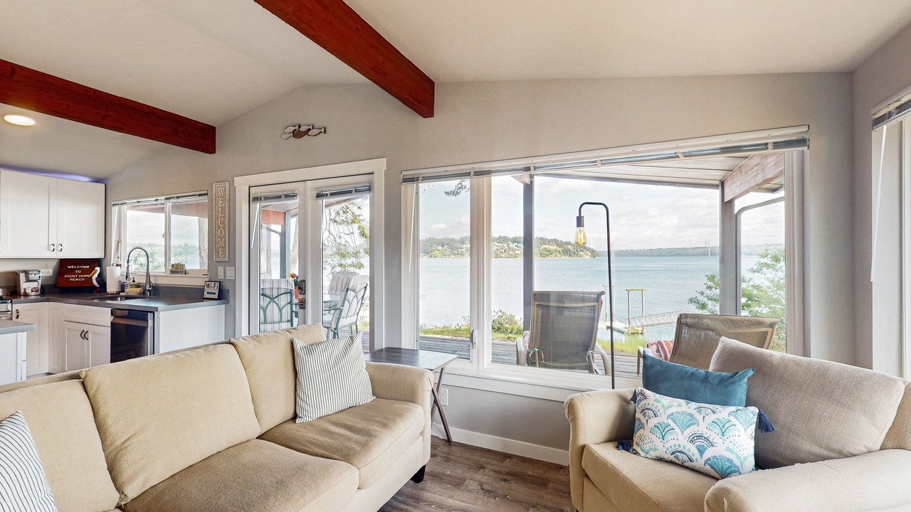 Photo of Livingroom in Fox Island